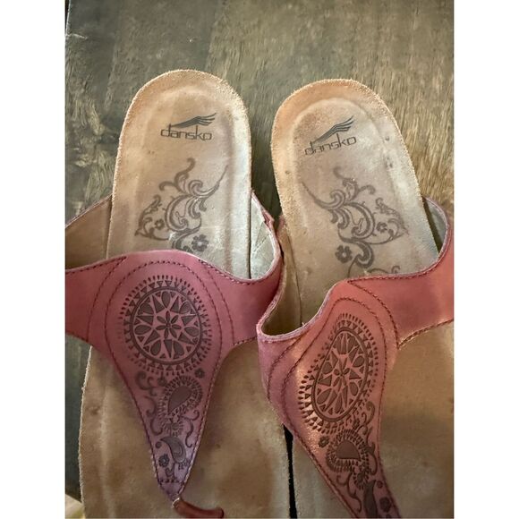 Dansko Priya Tooled Leather Sandals in Wine sz 50 or US 9 EUC - Picture 5 of 6